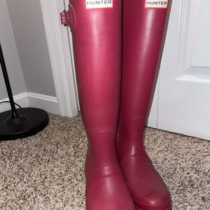 Matte Raspberry tall Hunter boots